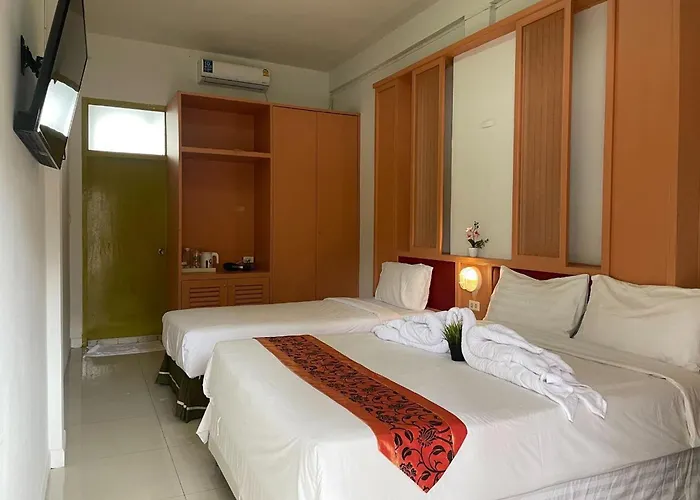 Happy 2 Patunam Hotel 2*